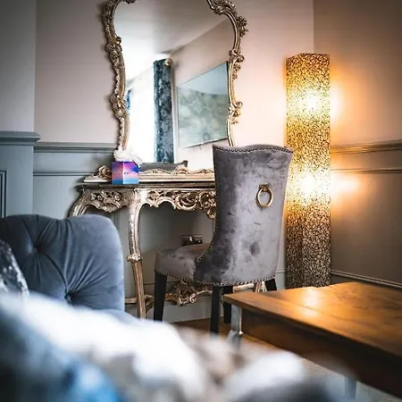 ザ リトル アット ホテル